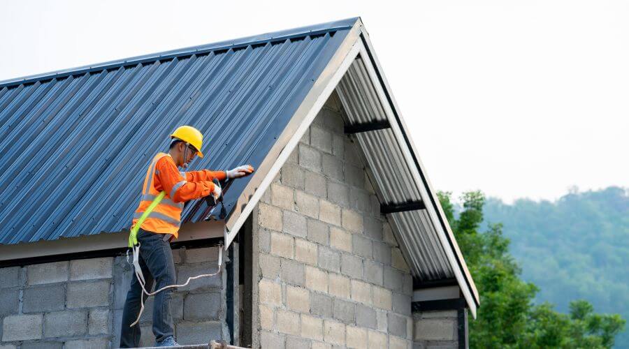 Expert top industrial roofings services in Hallieford, VA